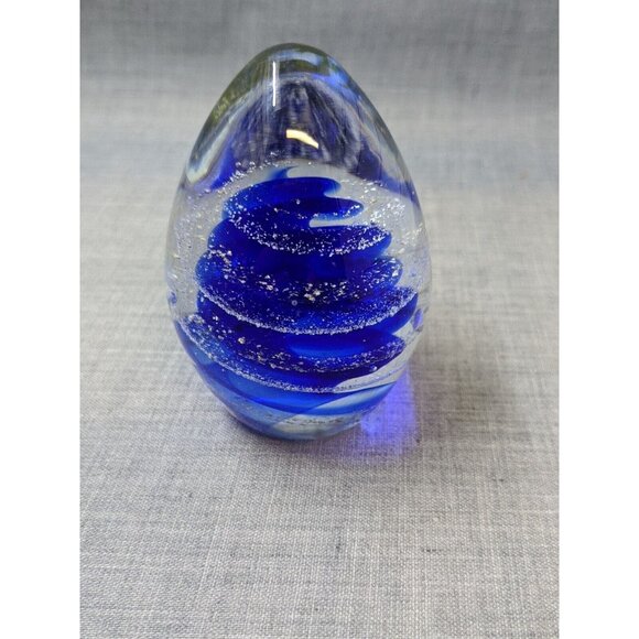 Dynasty Gallery Hand Blown Bubbles Blue 3 Inch Spiral Egg Shape Paperweight - Picture 4 of 6